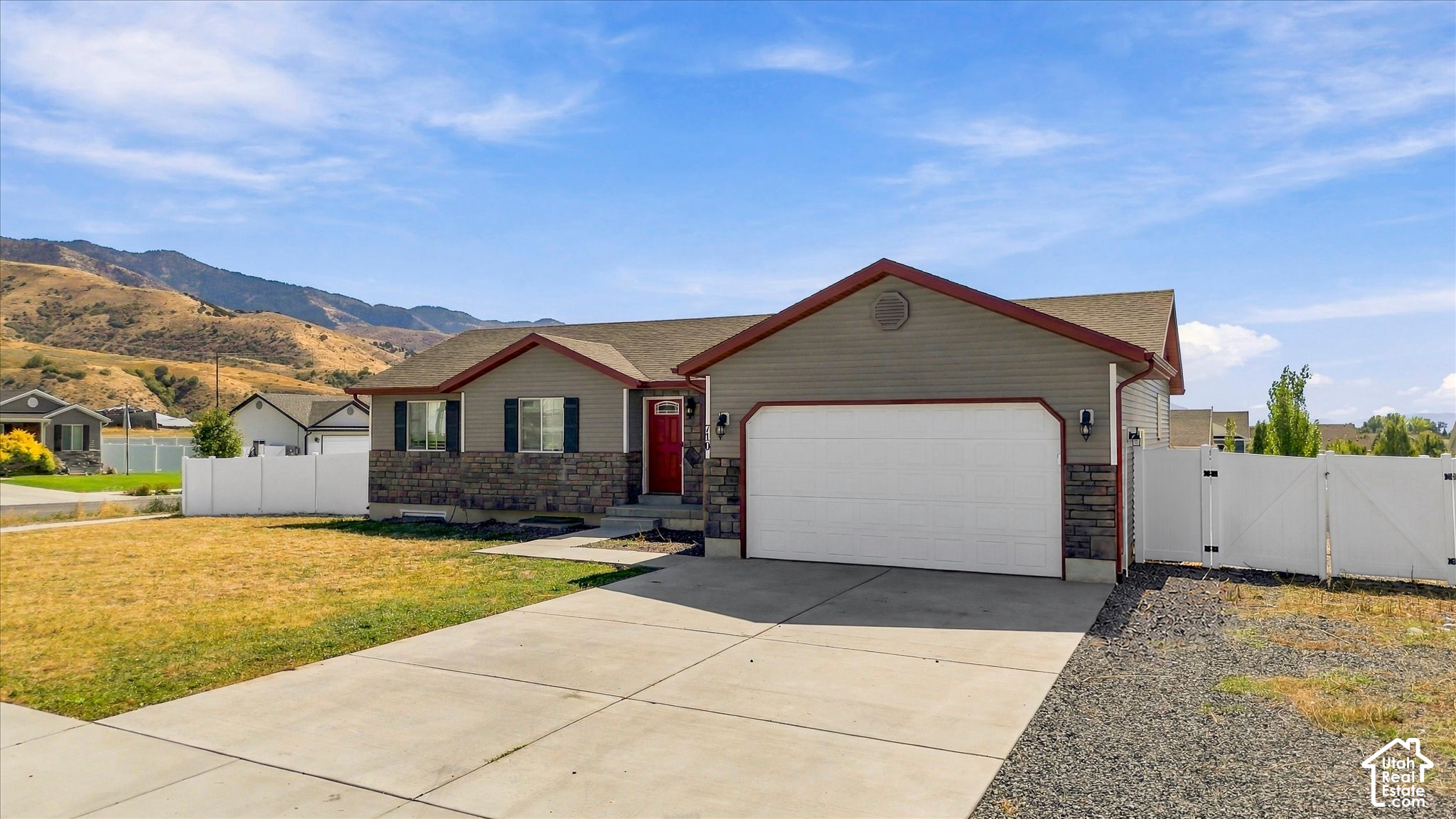 main property photo 58