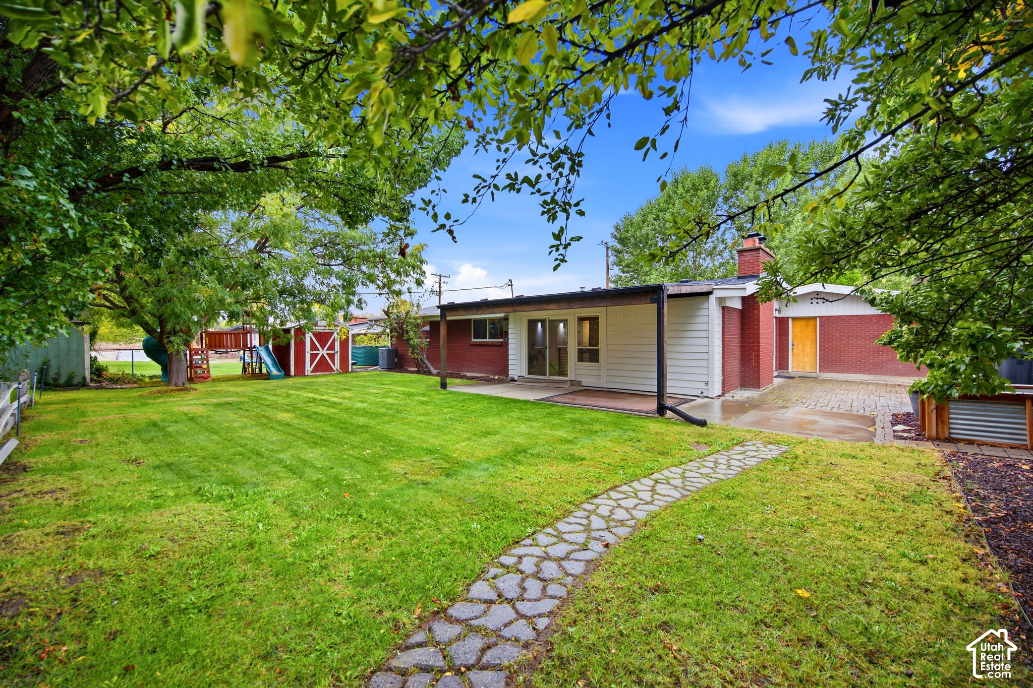 main property photo 39