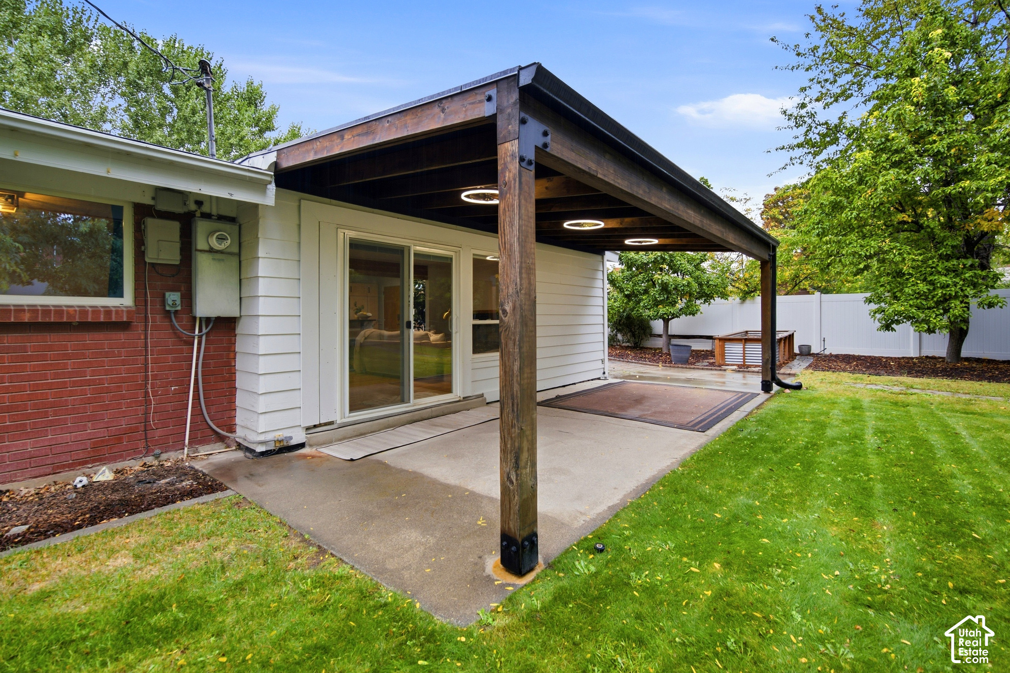 main property photo 44