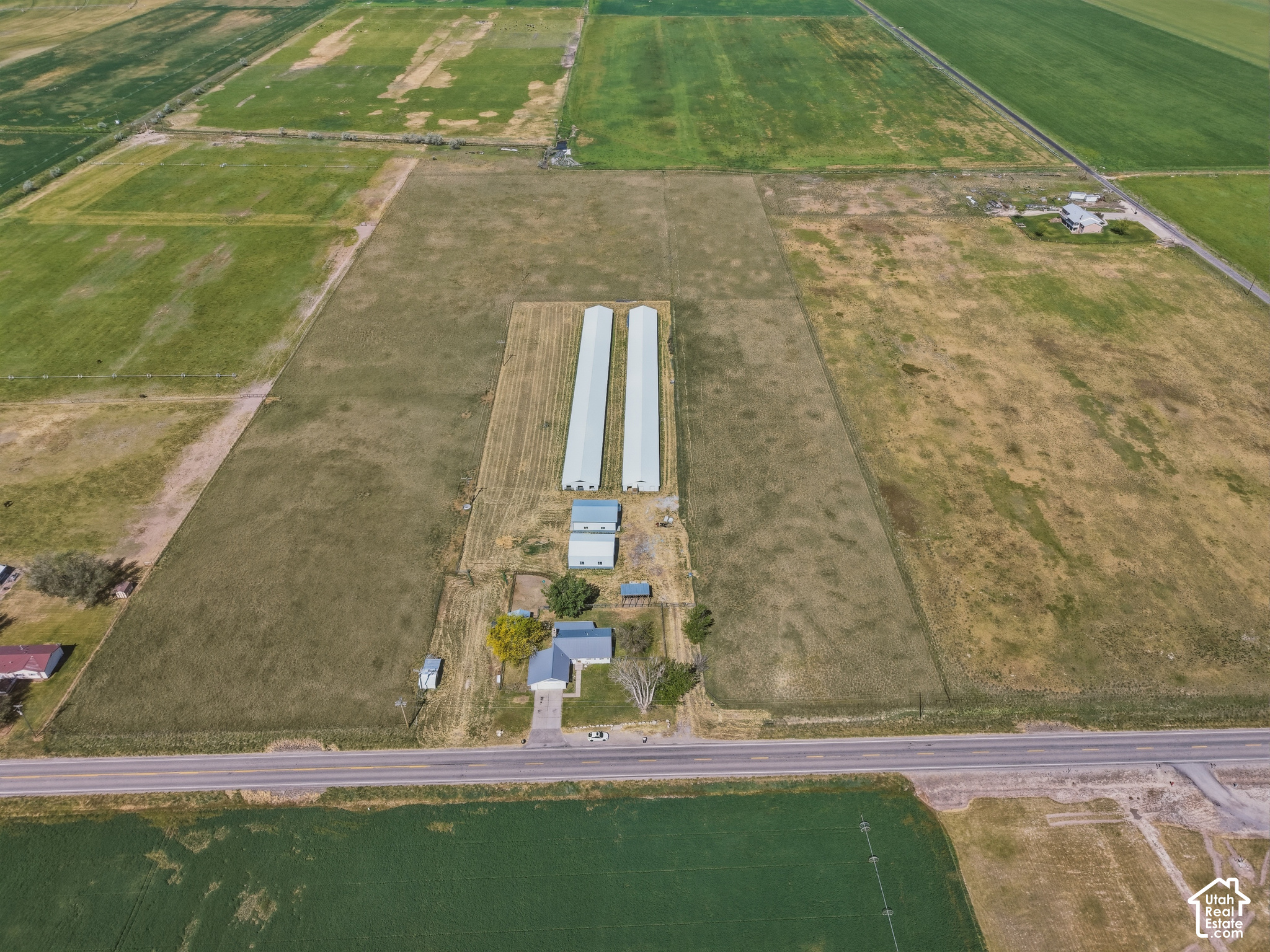 main property photo 34