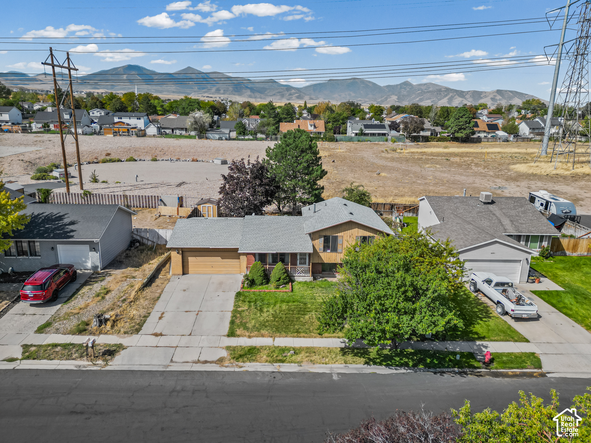 main property photo 28