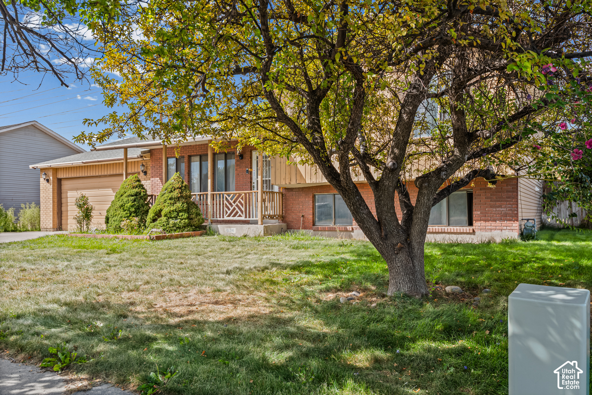 main property photo 3