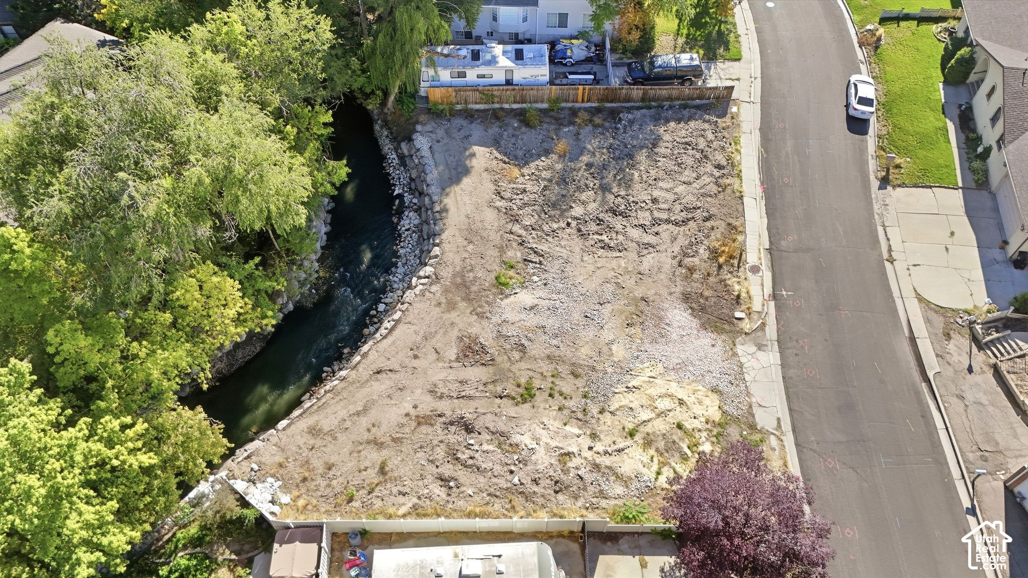 main property photo 11
