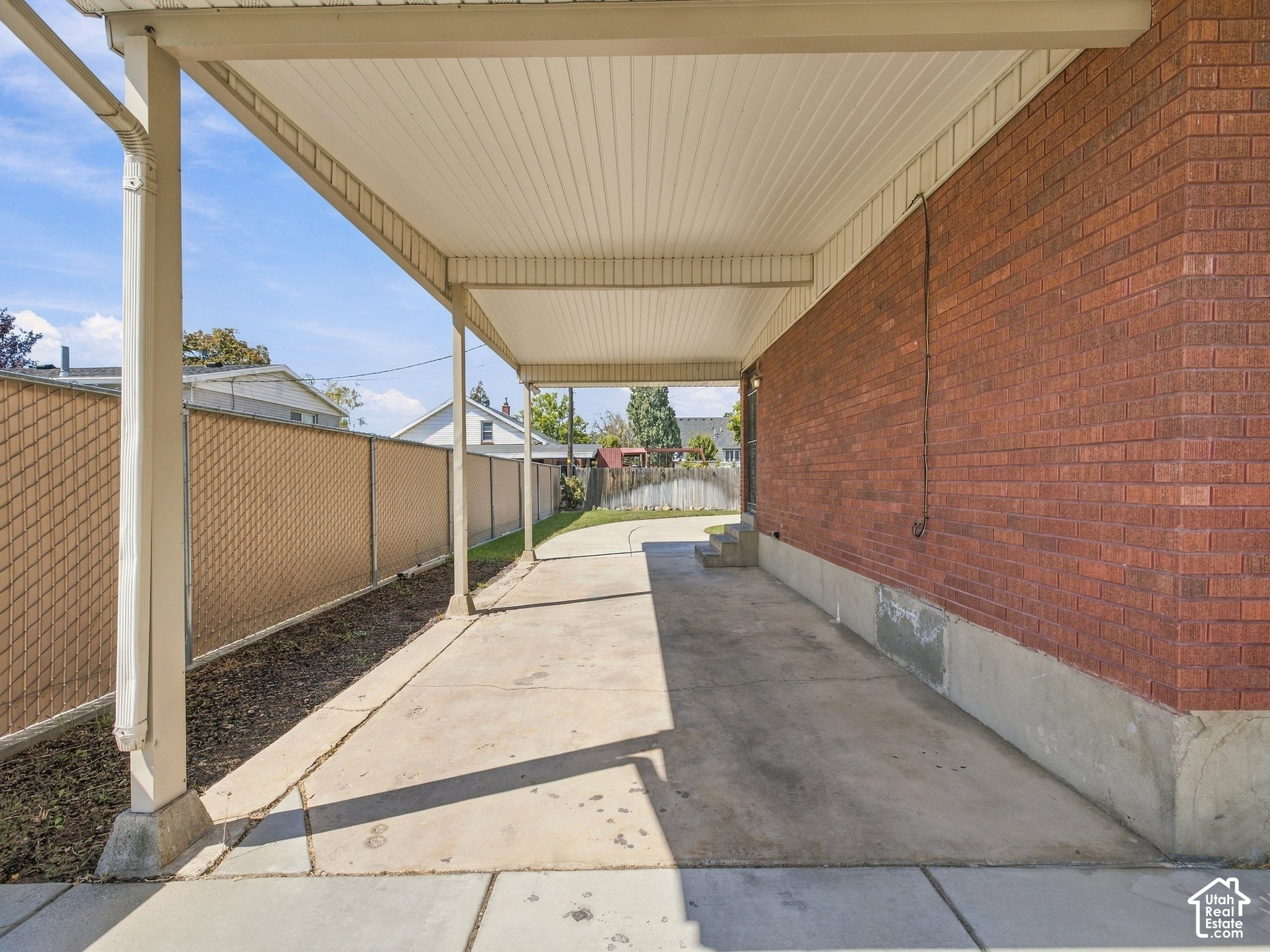 main property photo 19