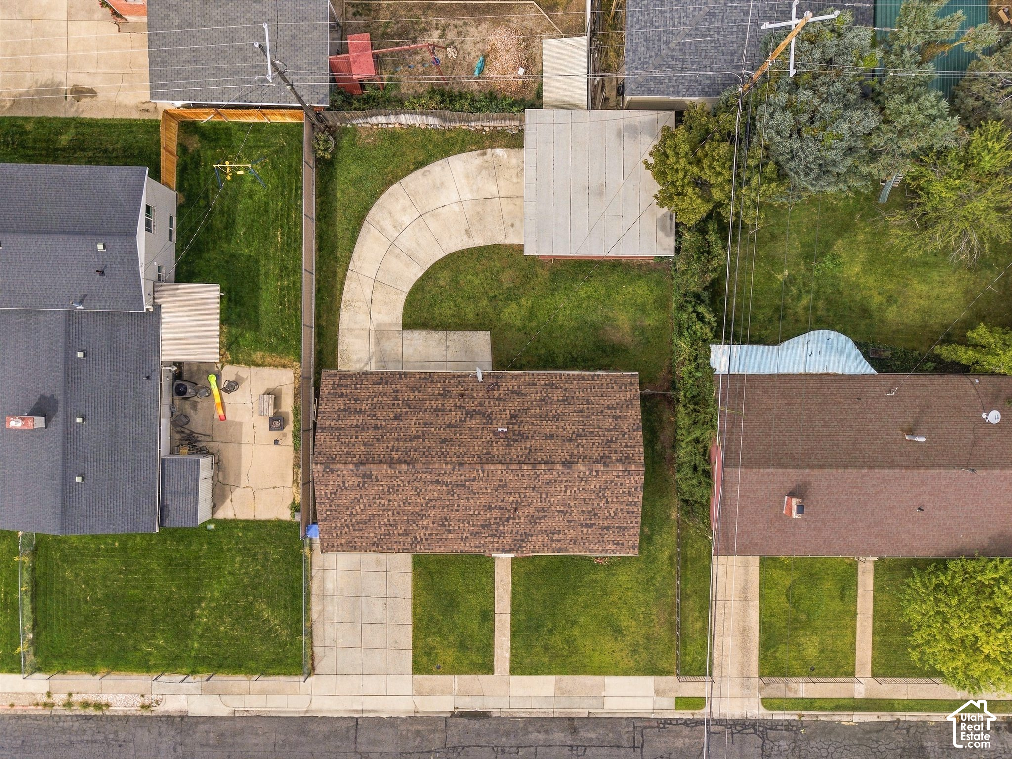 main property photo 25