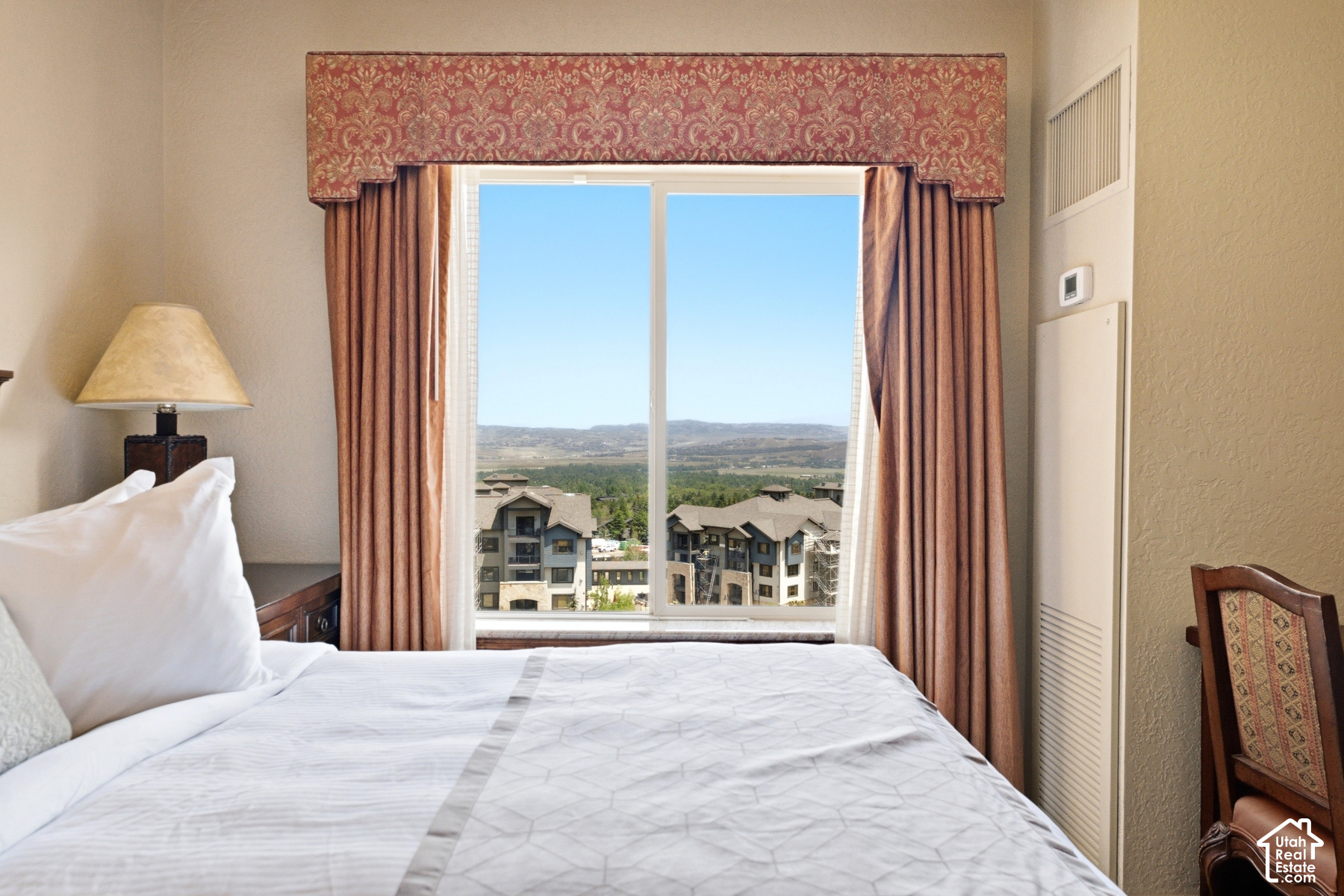 property viewer photo 20