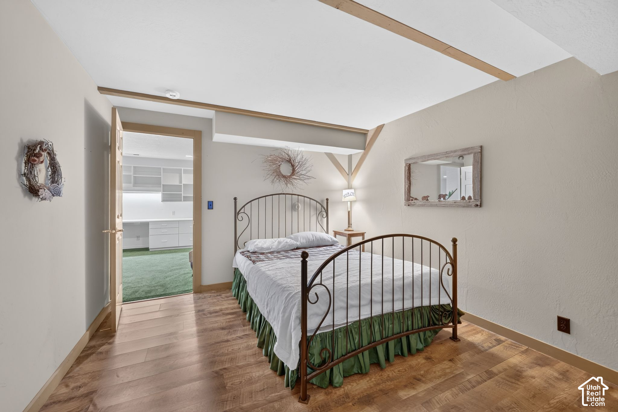 main property photo 29