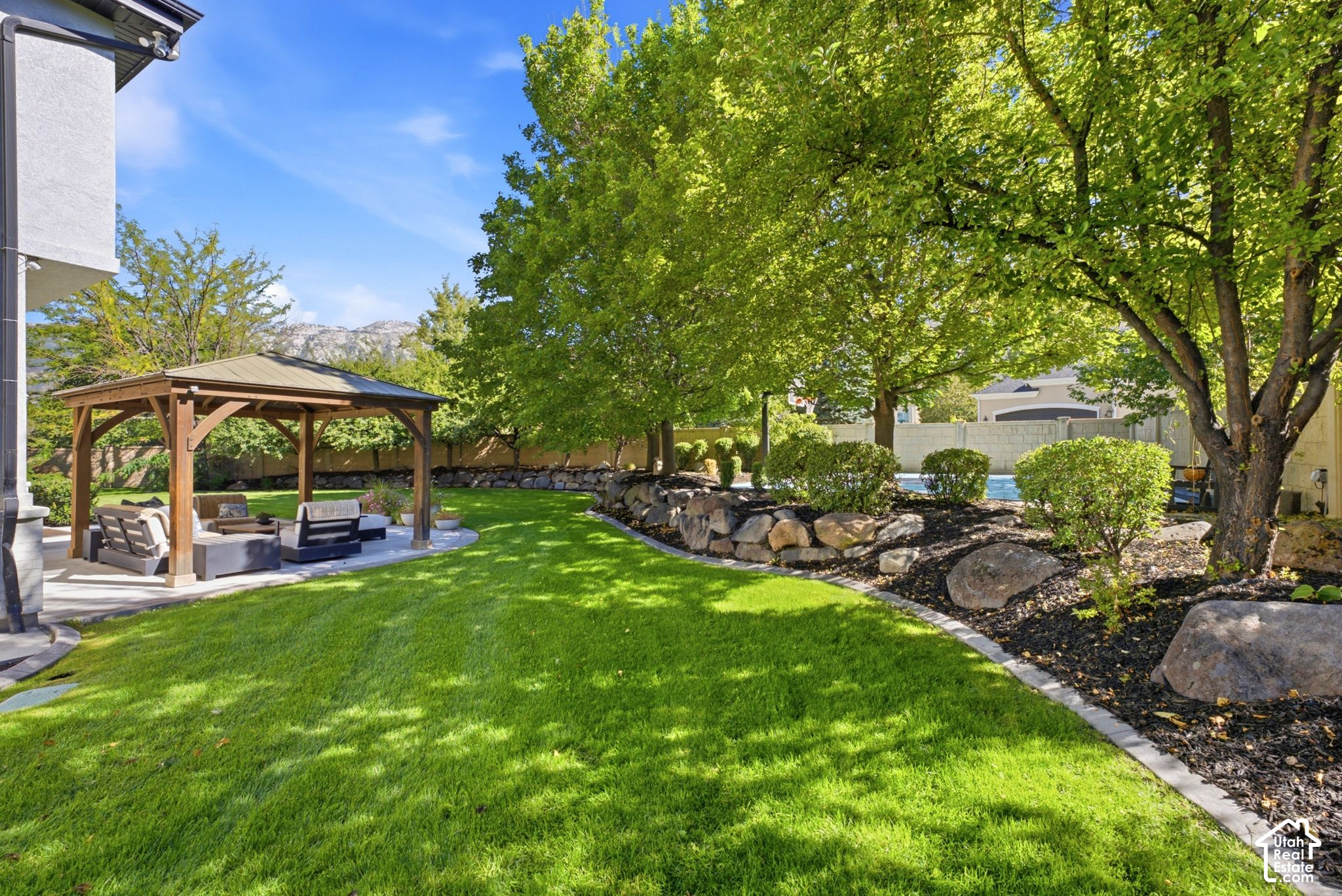 main property photo 74