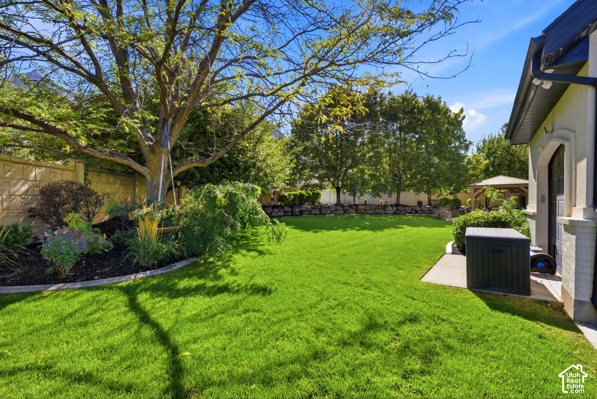 main property photo 78