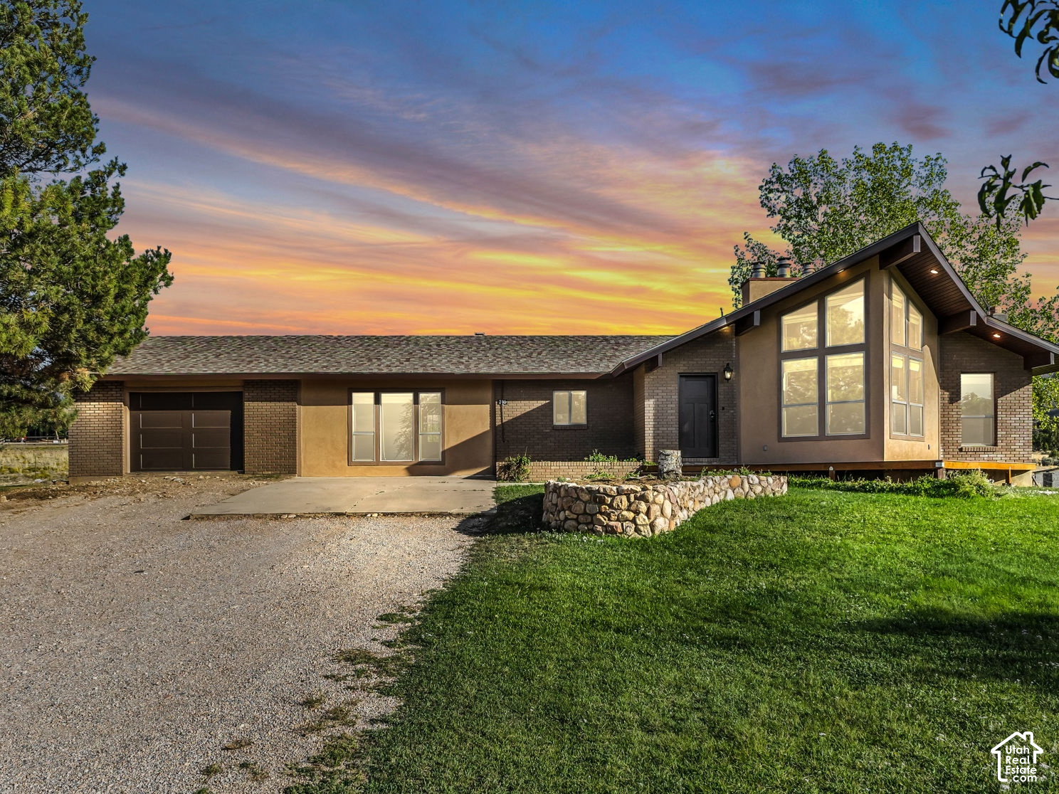 main property photo 0