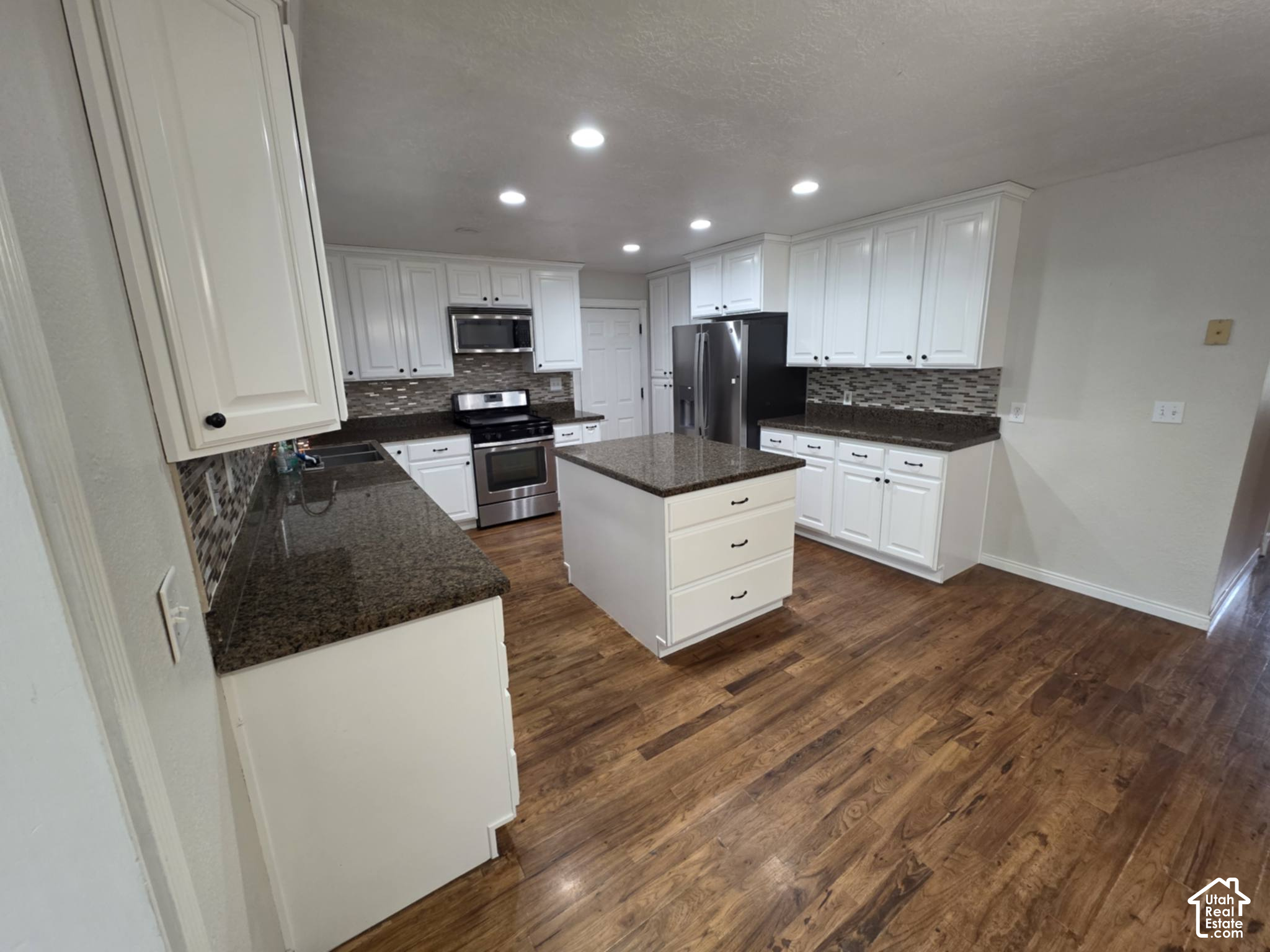 main property photo 70