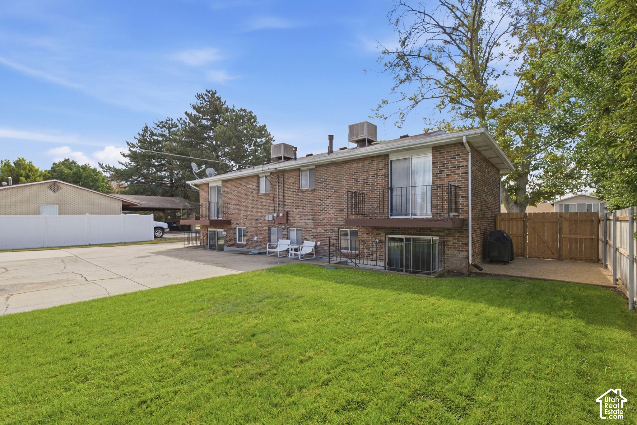 main property photo 26