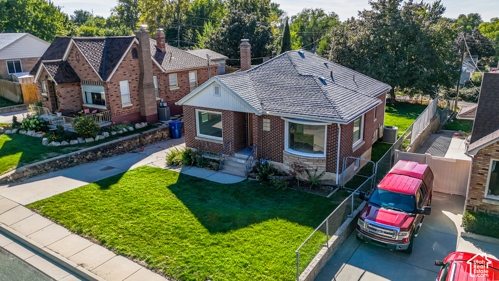 main property photo 13