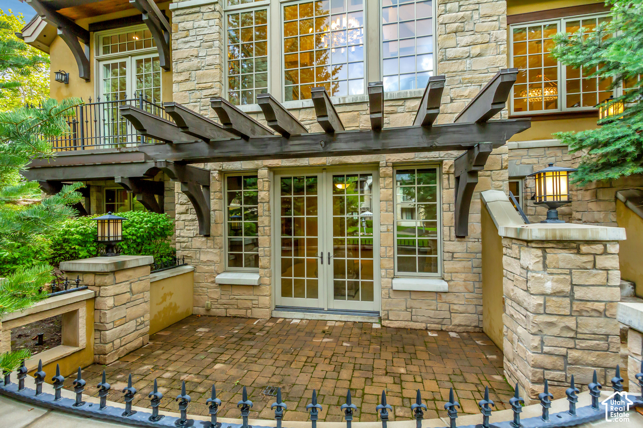 main property photo 39