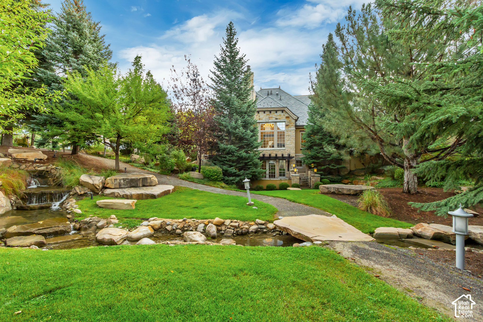 main property photo 40