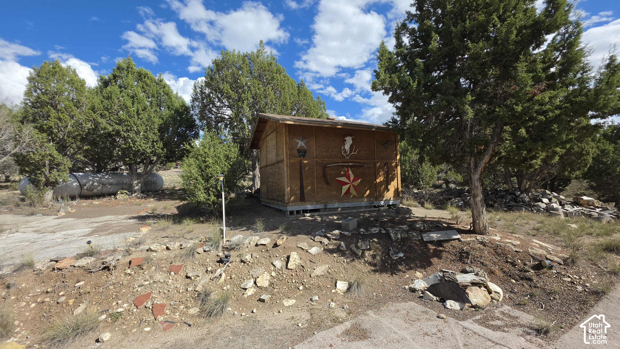 main property photo 17
