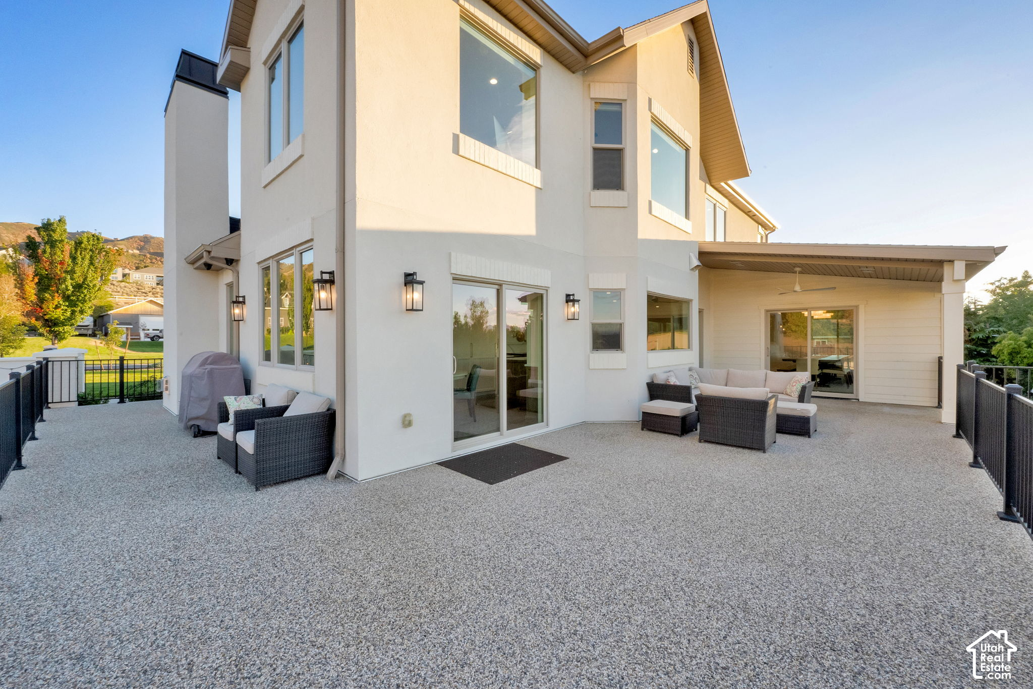 main property photo 60