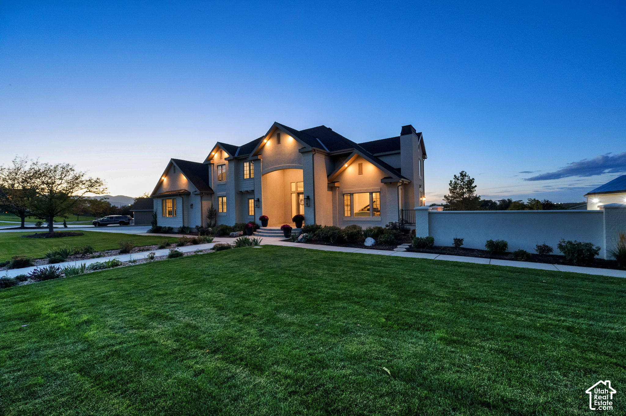main property photo 7