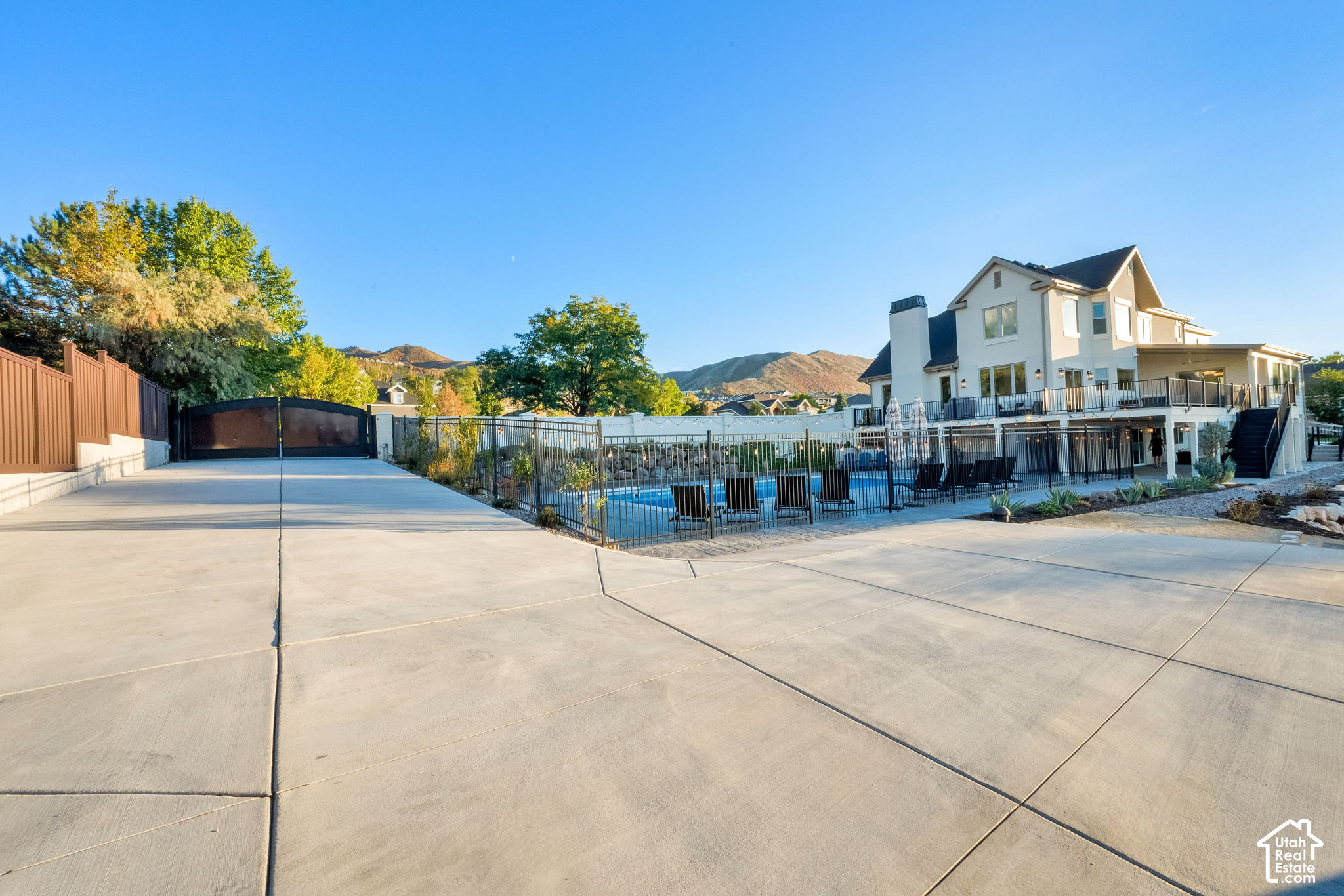 main property photo 73