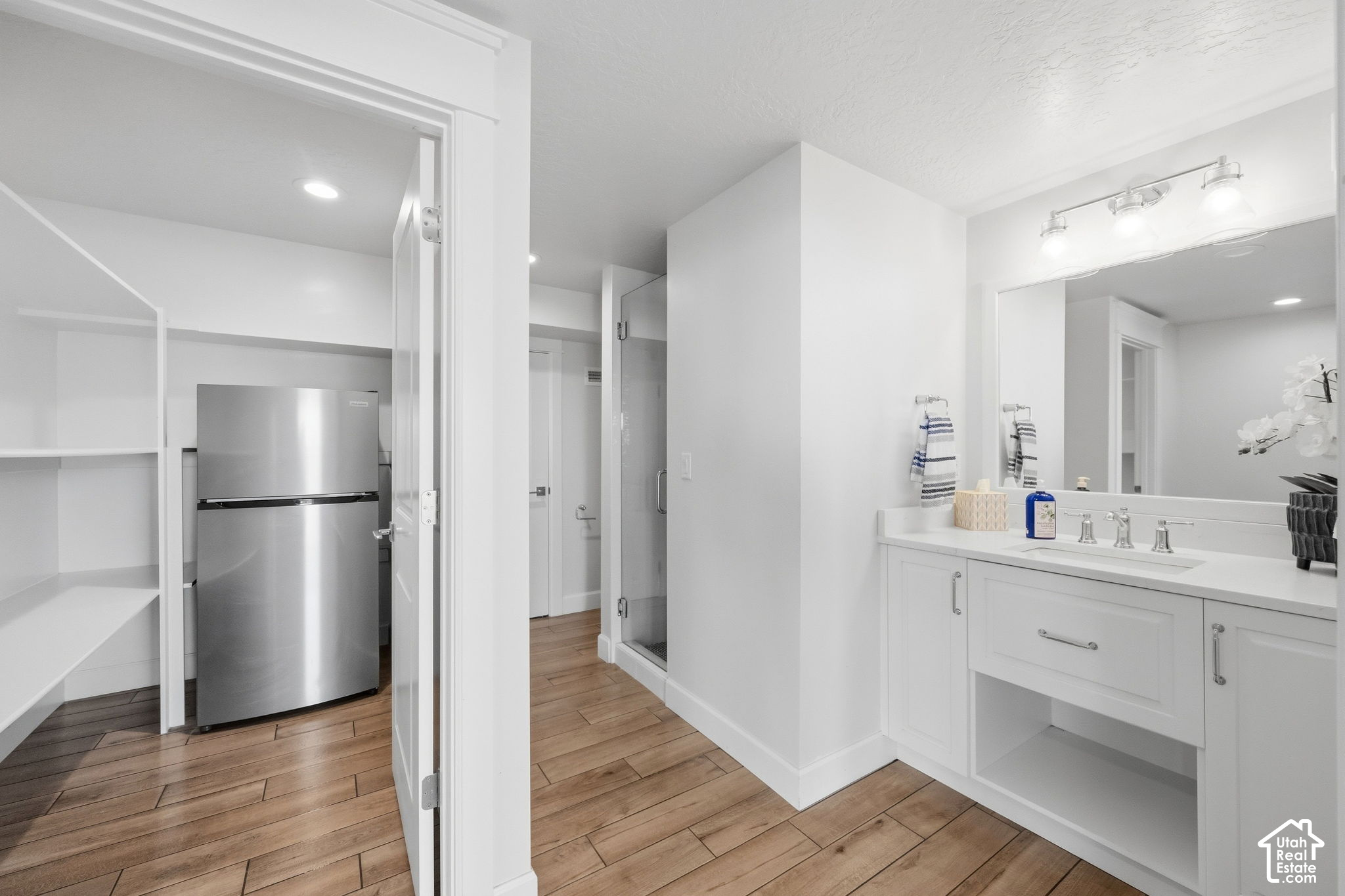 main property photo 79