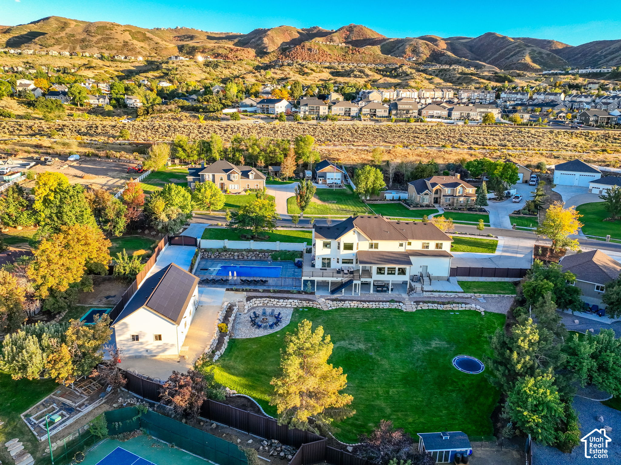 main property photo 99