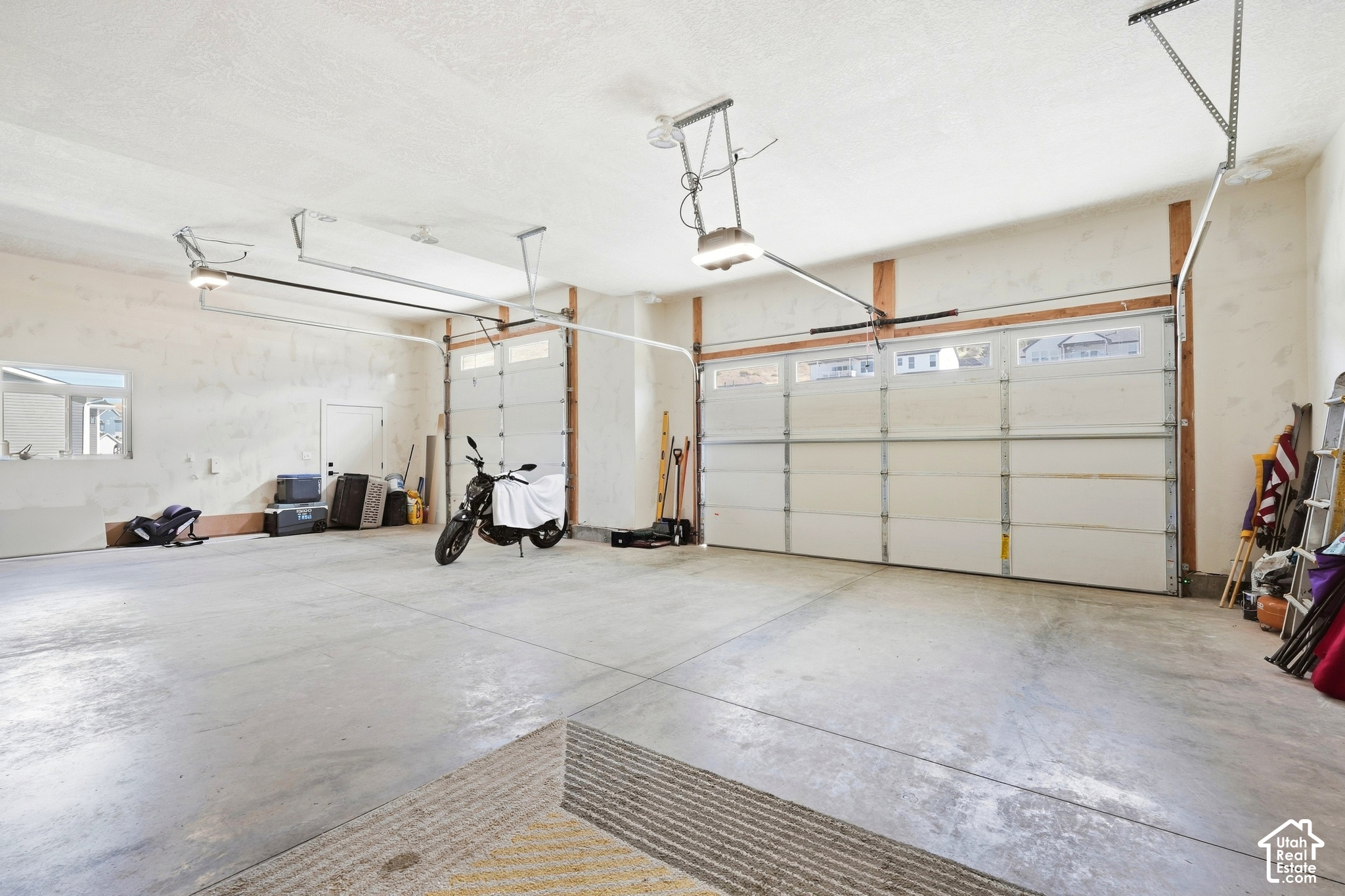 main property photo 59