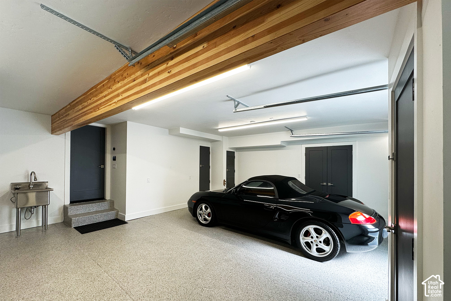 main property photo 67