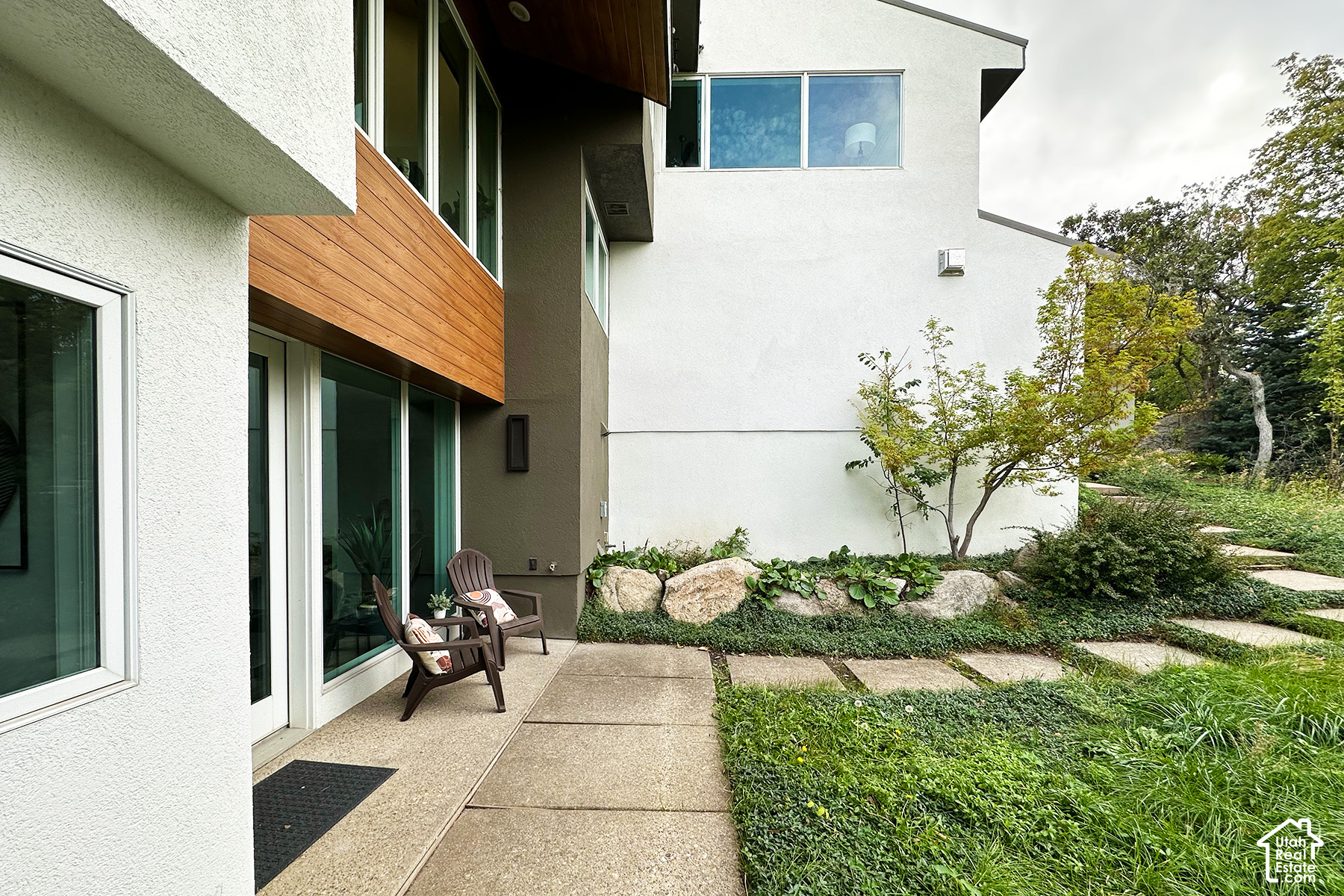 main property photo 75
