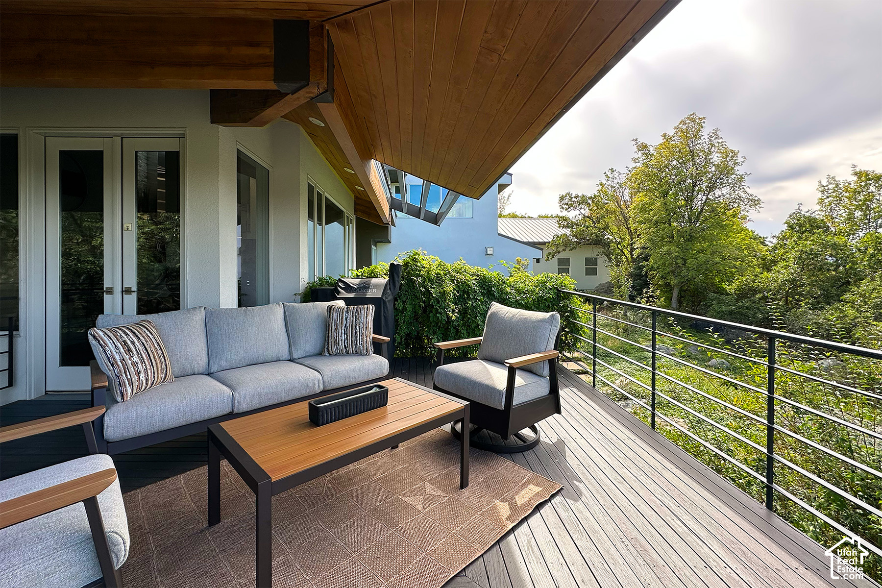 main property photo 78
