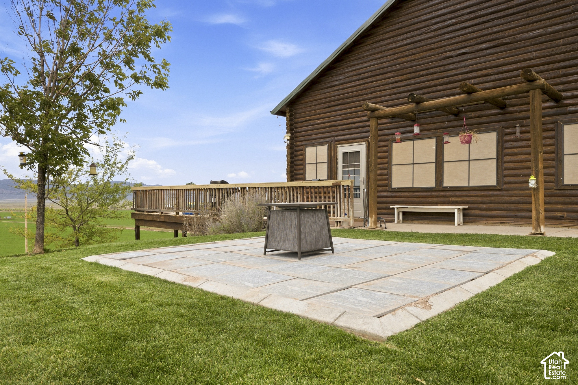 main property photo 29