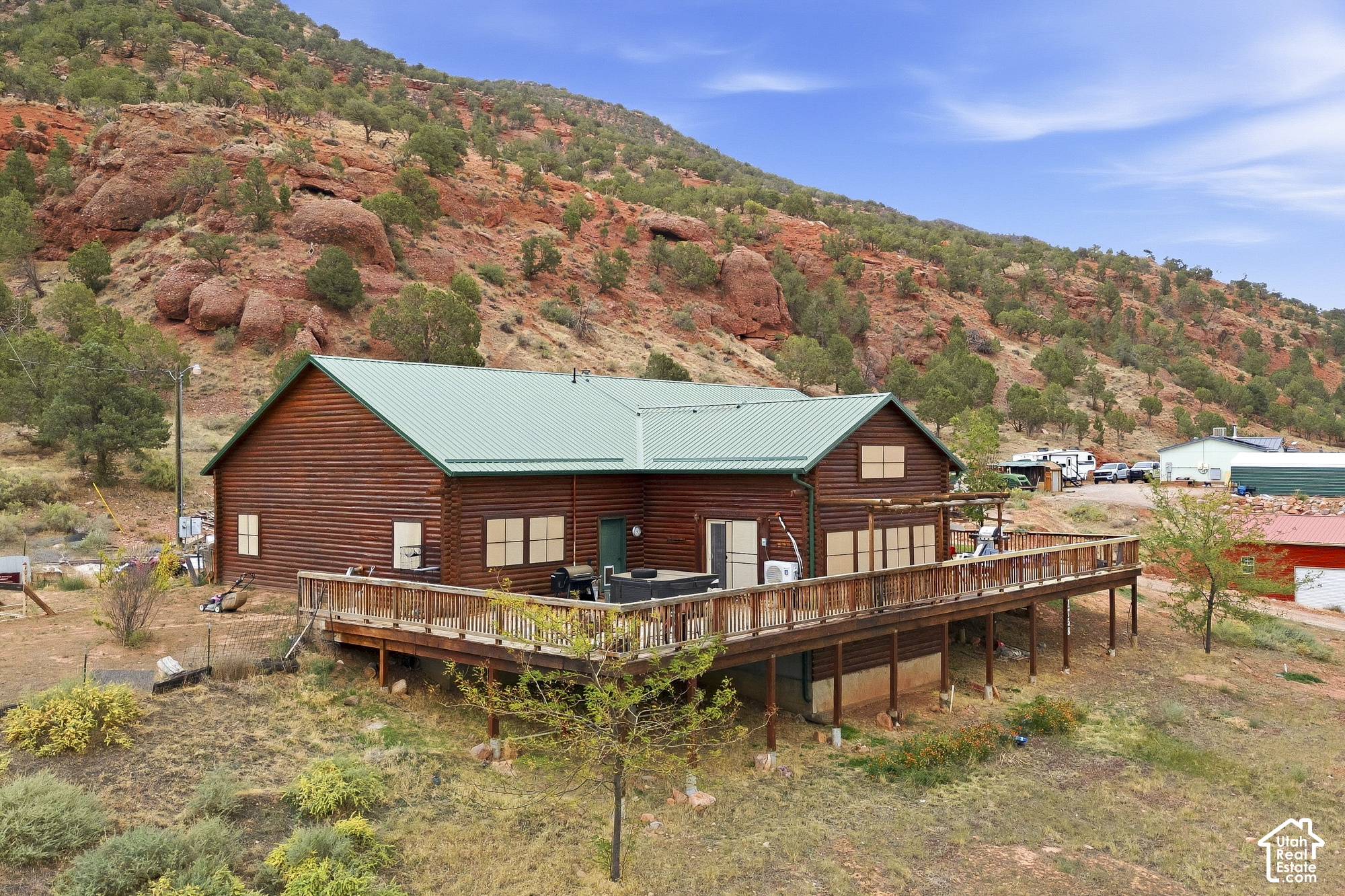 main property photo 40