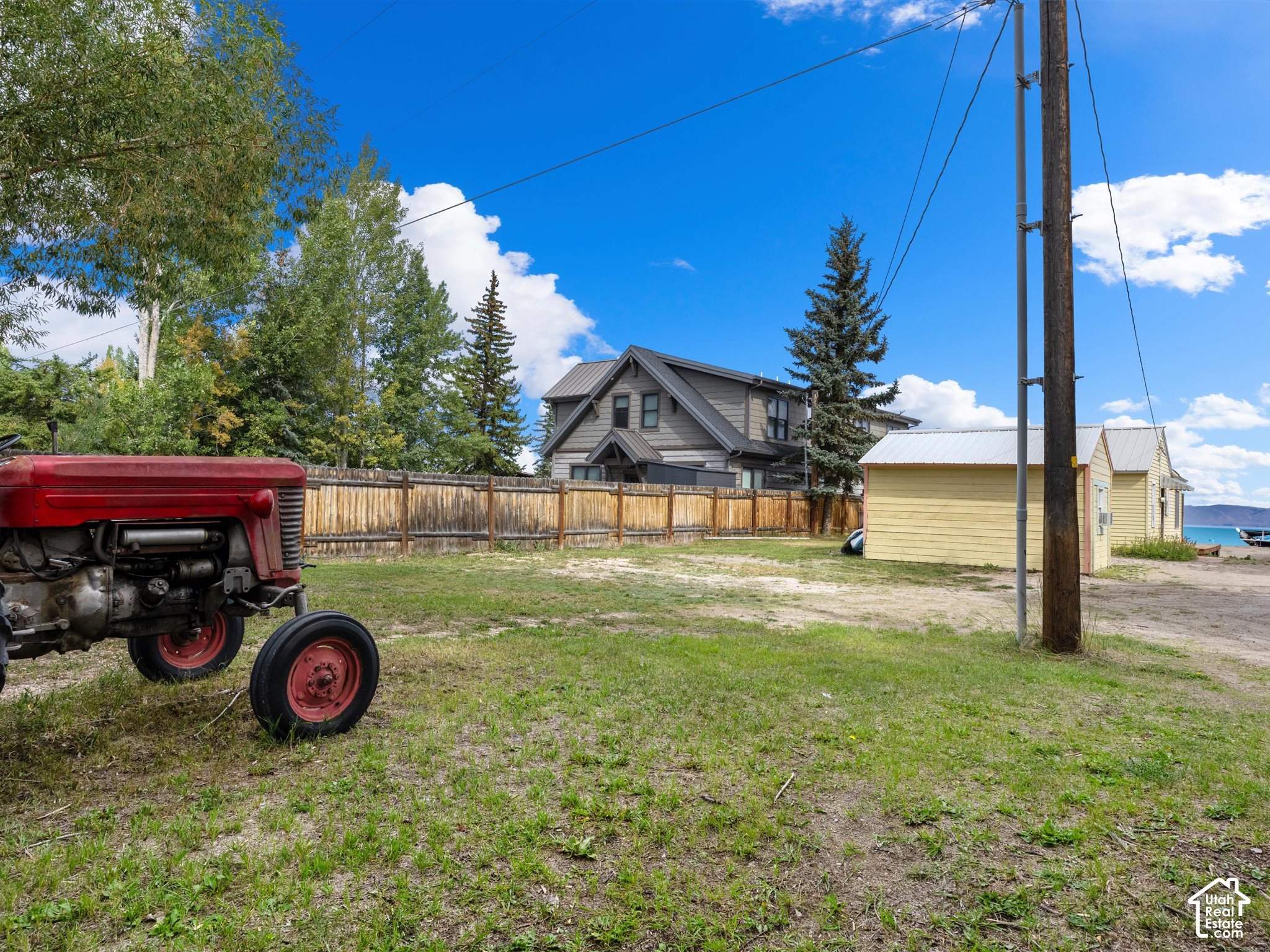 main property photo 16