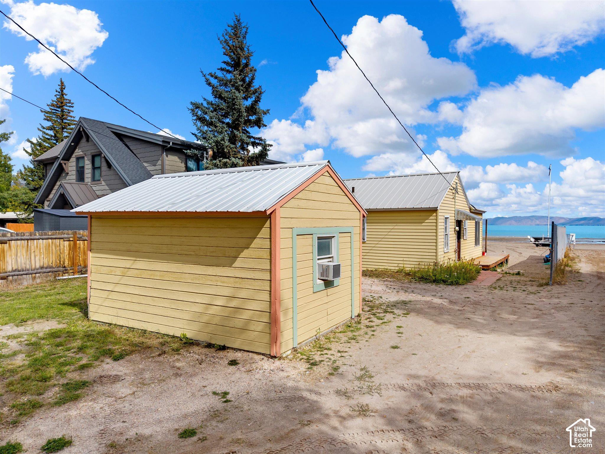 main property photo 23
