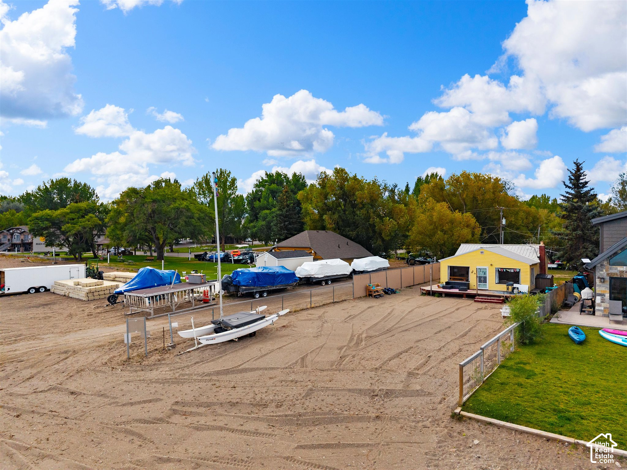 main property photo 9