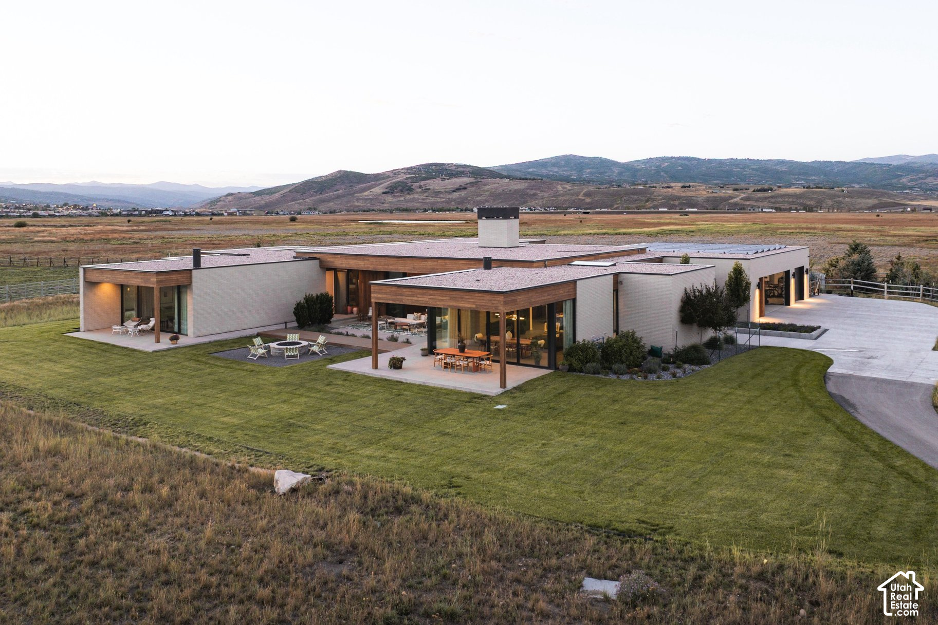 main property photo 26