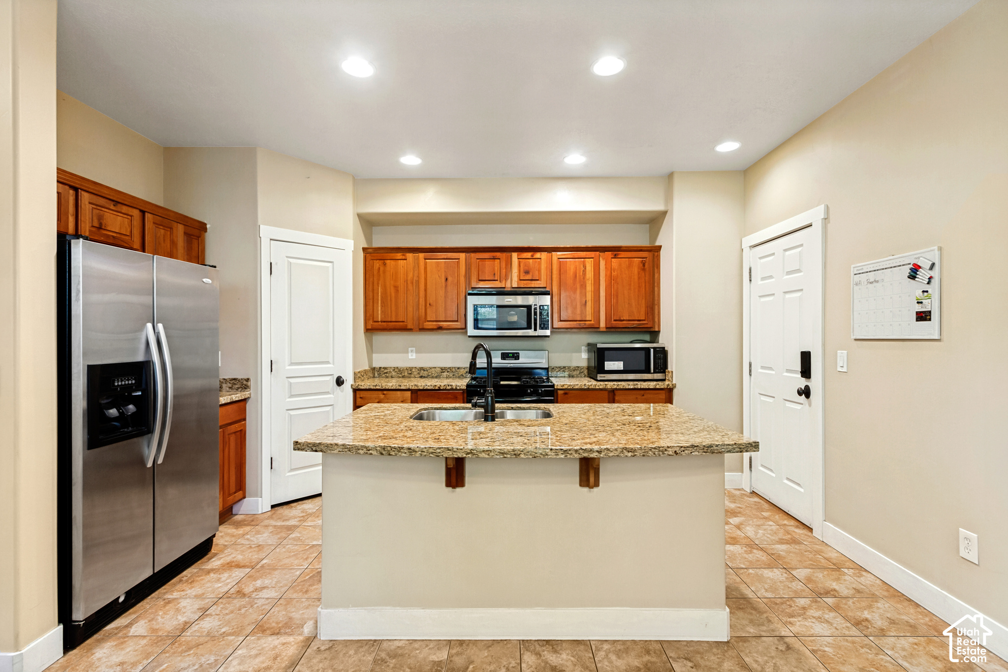 main property photo 9