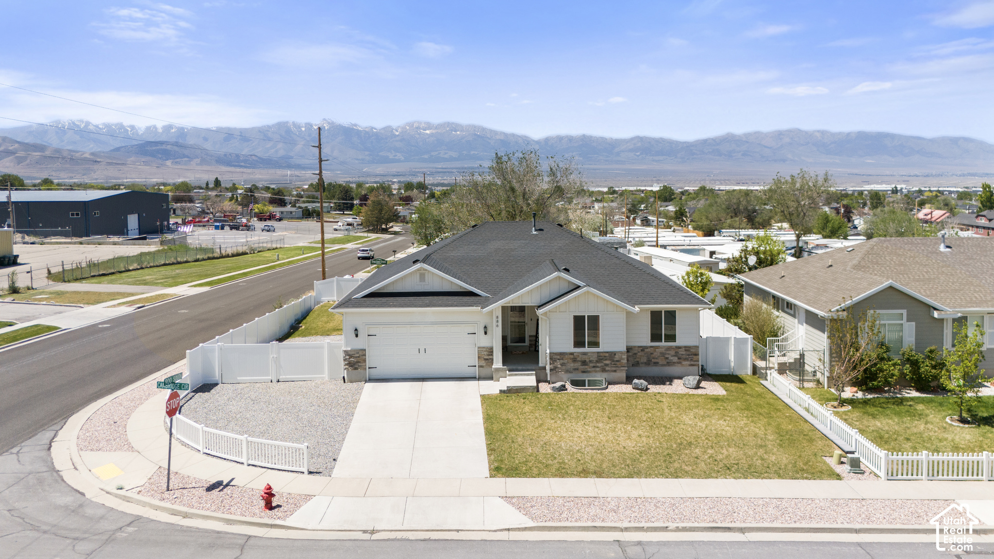 main property photo 40