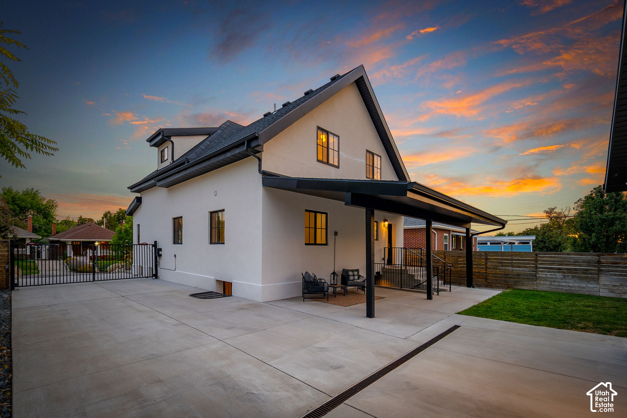 main property photo 19