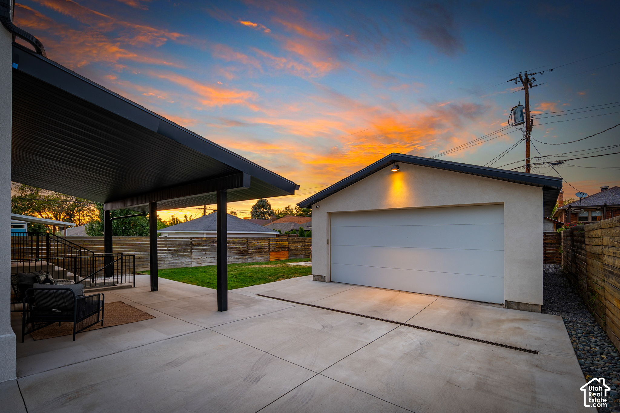 main property photo 20