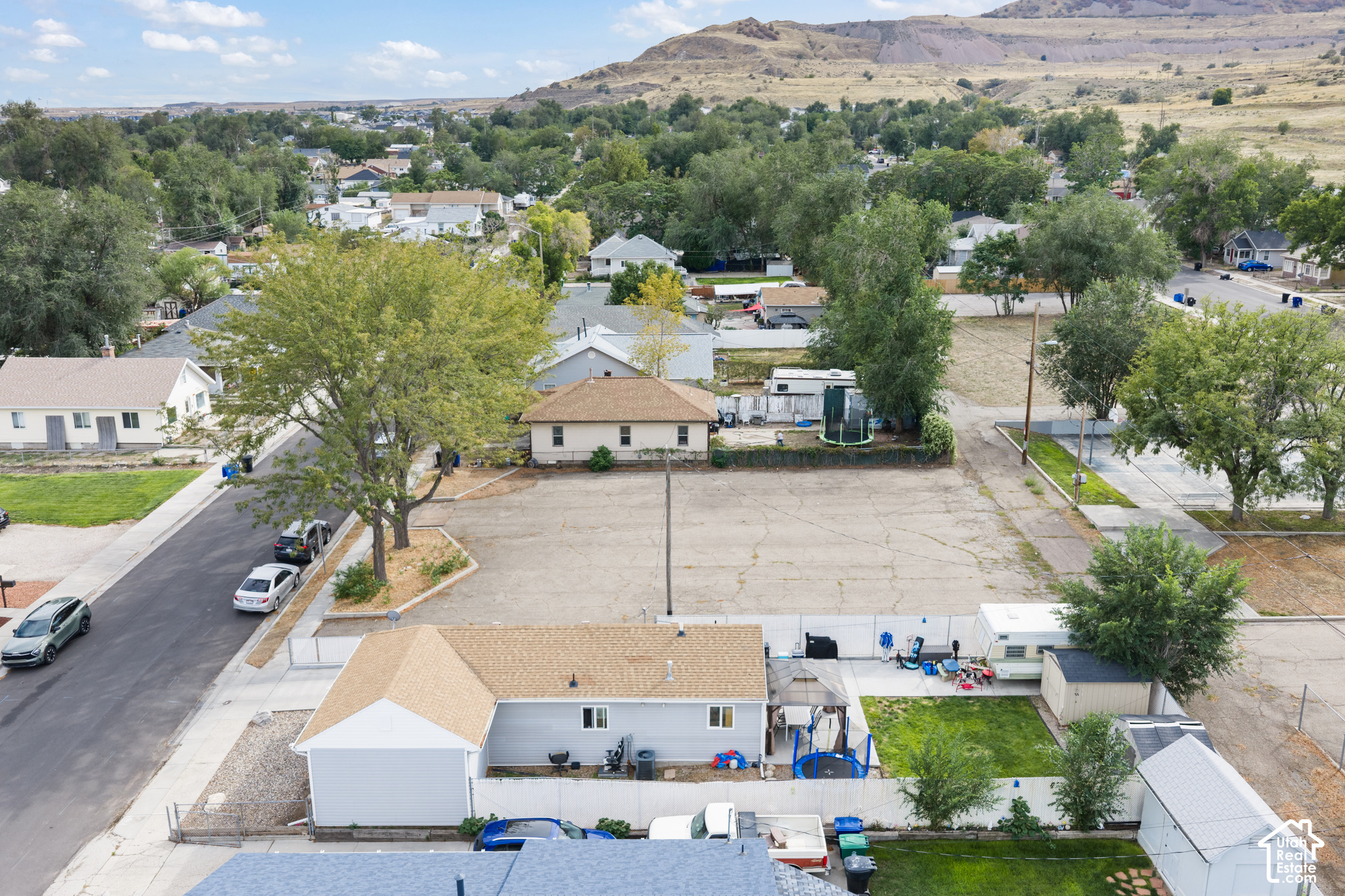 main property photo 26