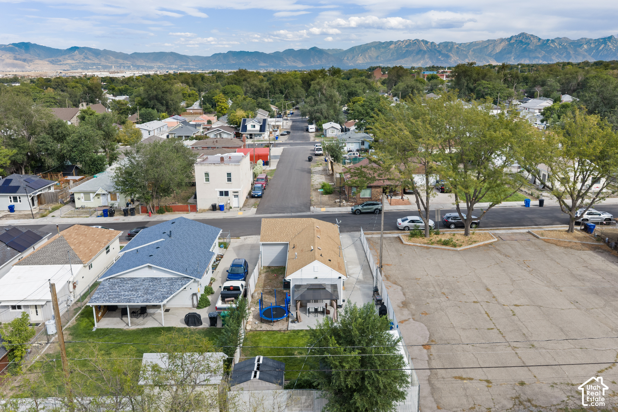 main property photo 28