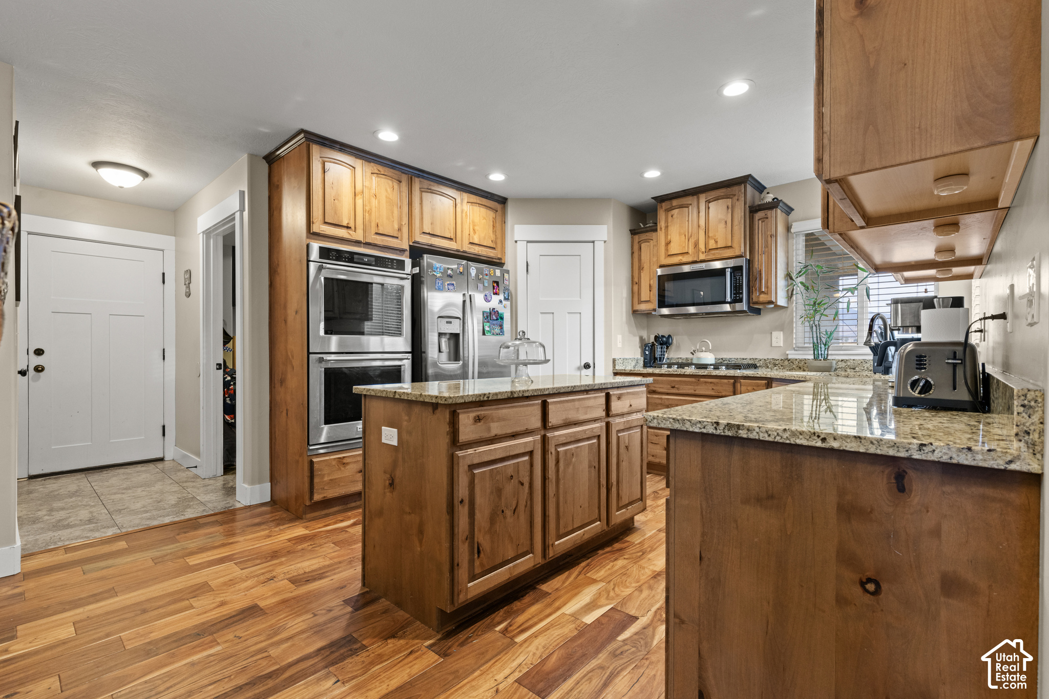 main property photo 11