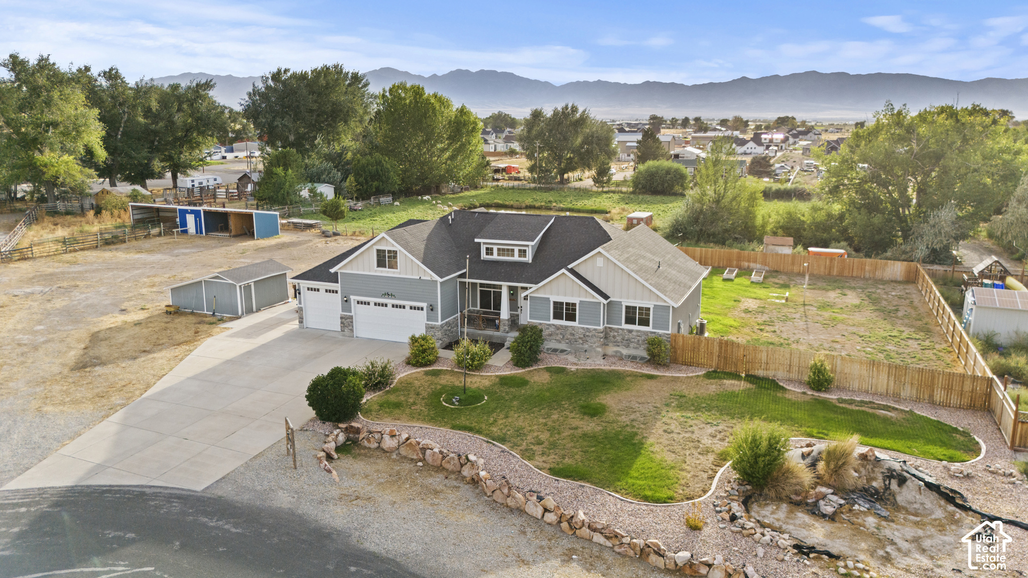 main property photo 37