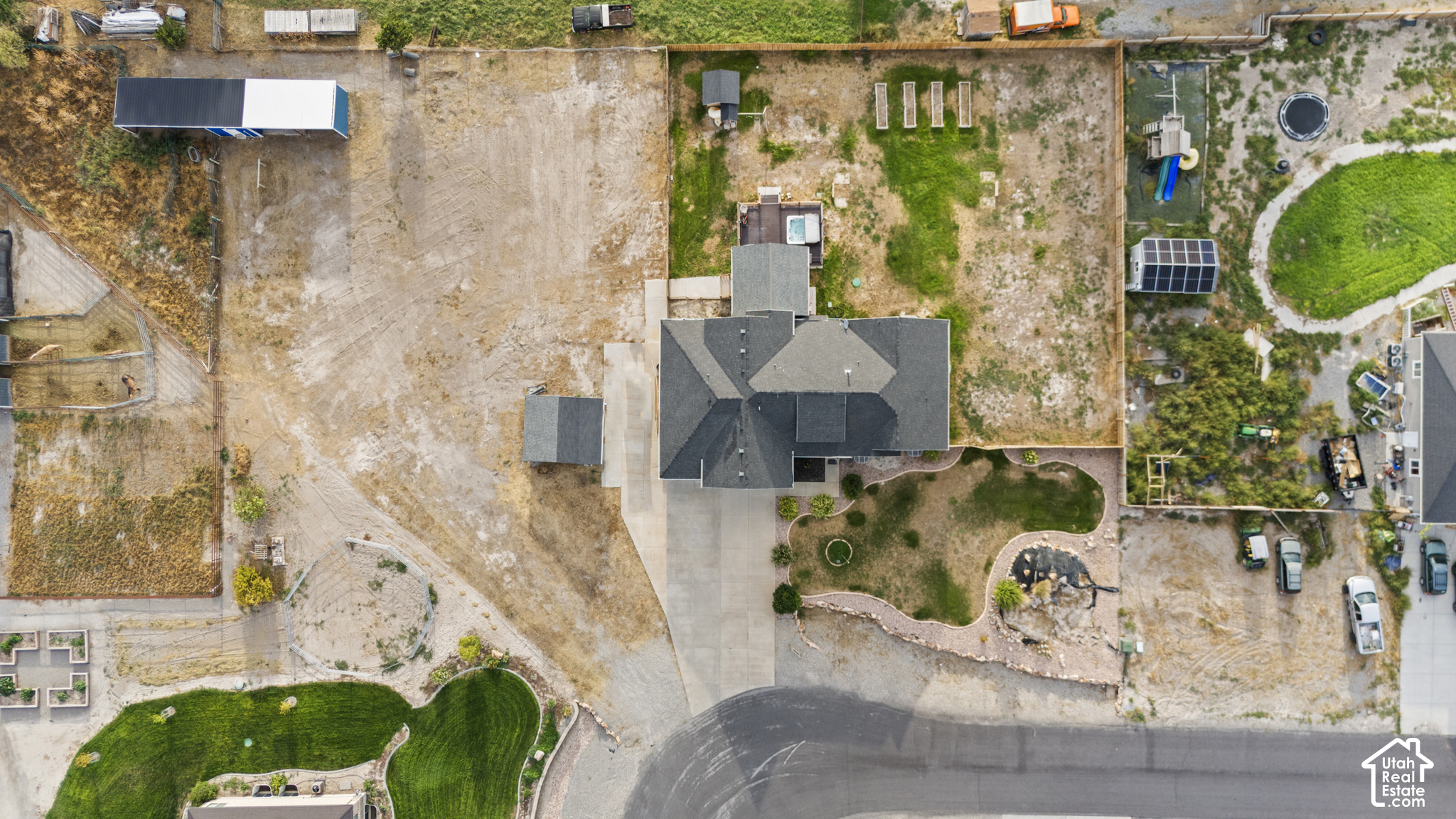 main property photo 39