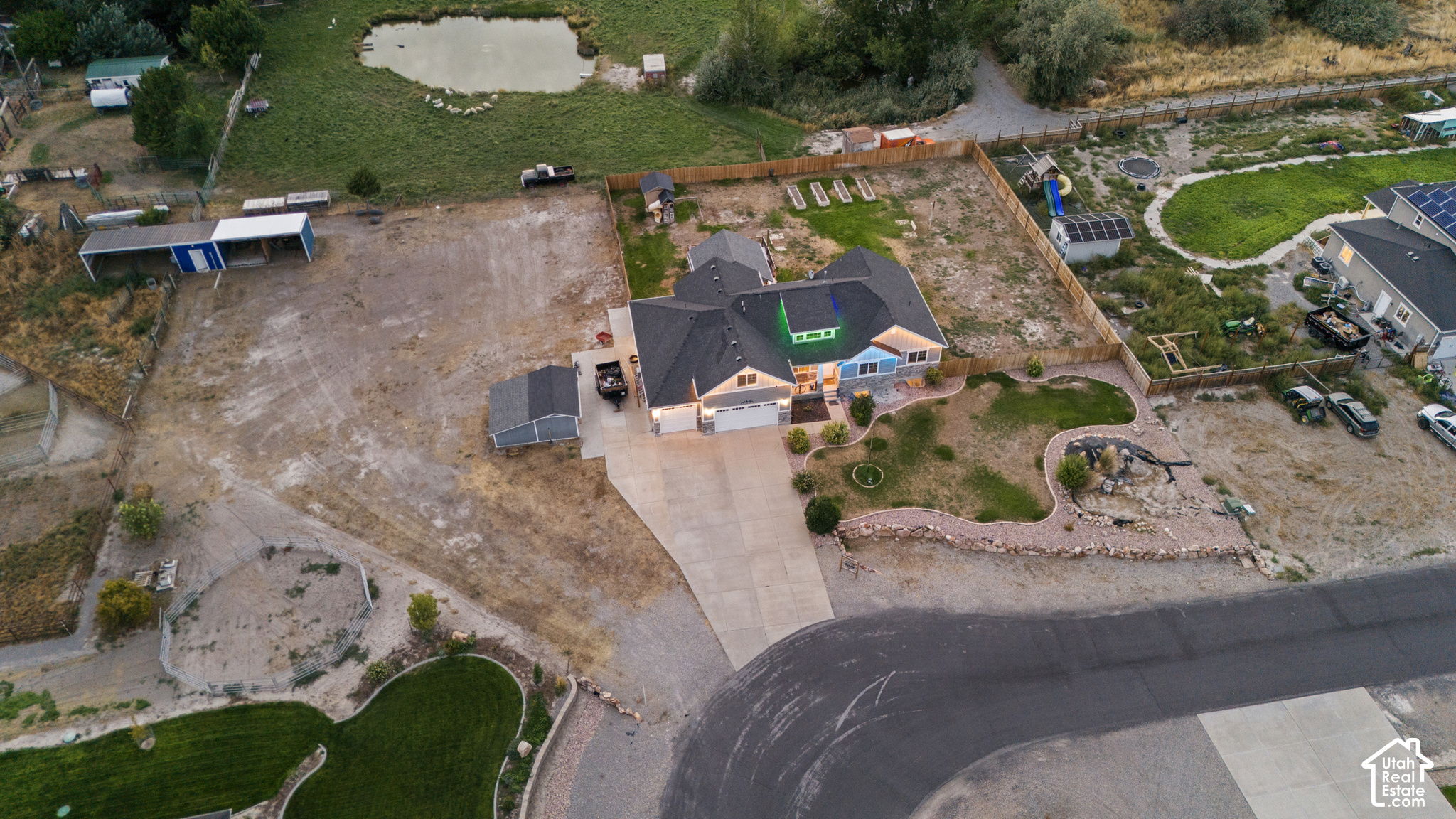 main property photo 41
