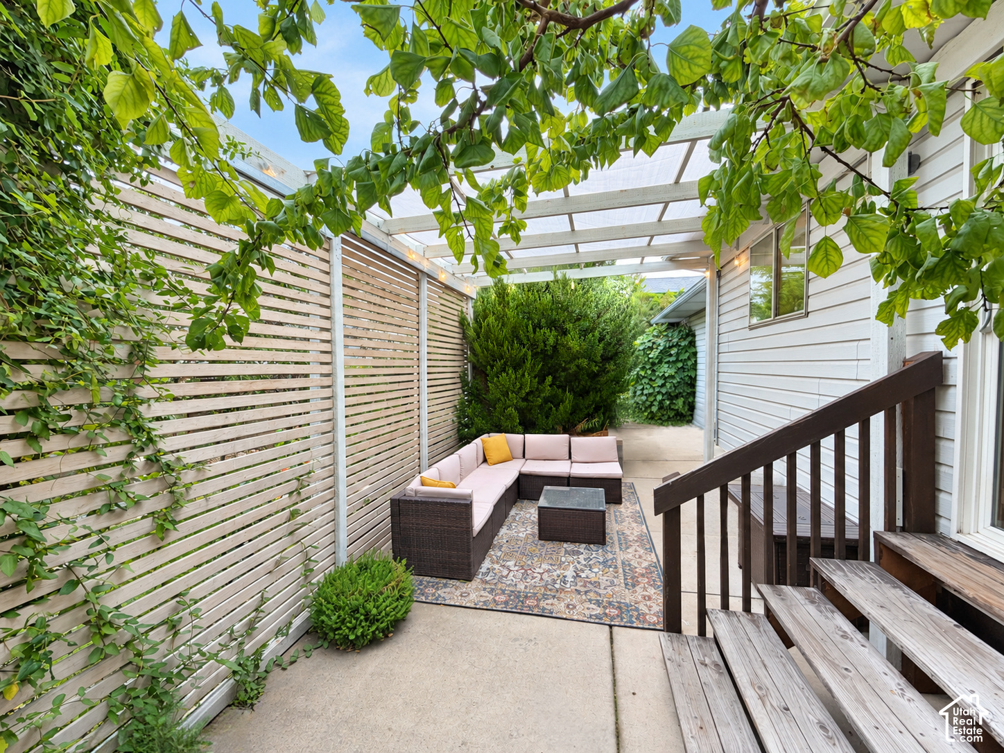 main property photo 23