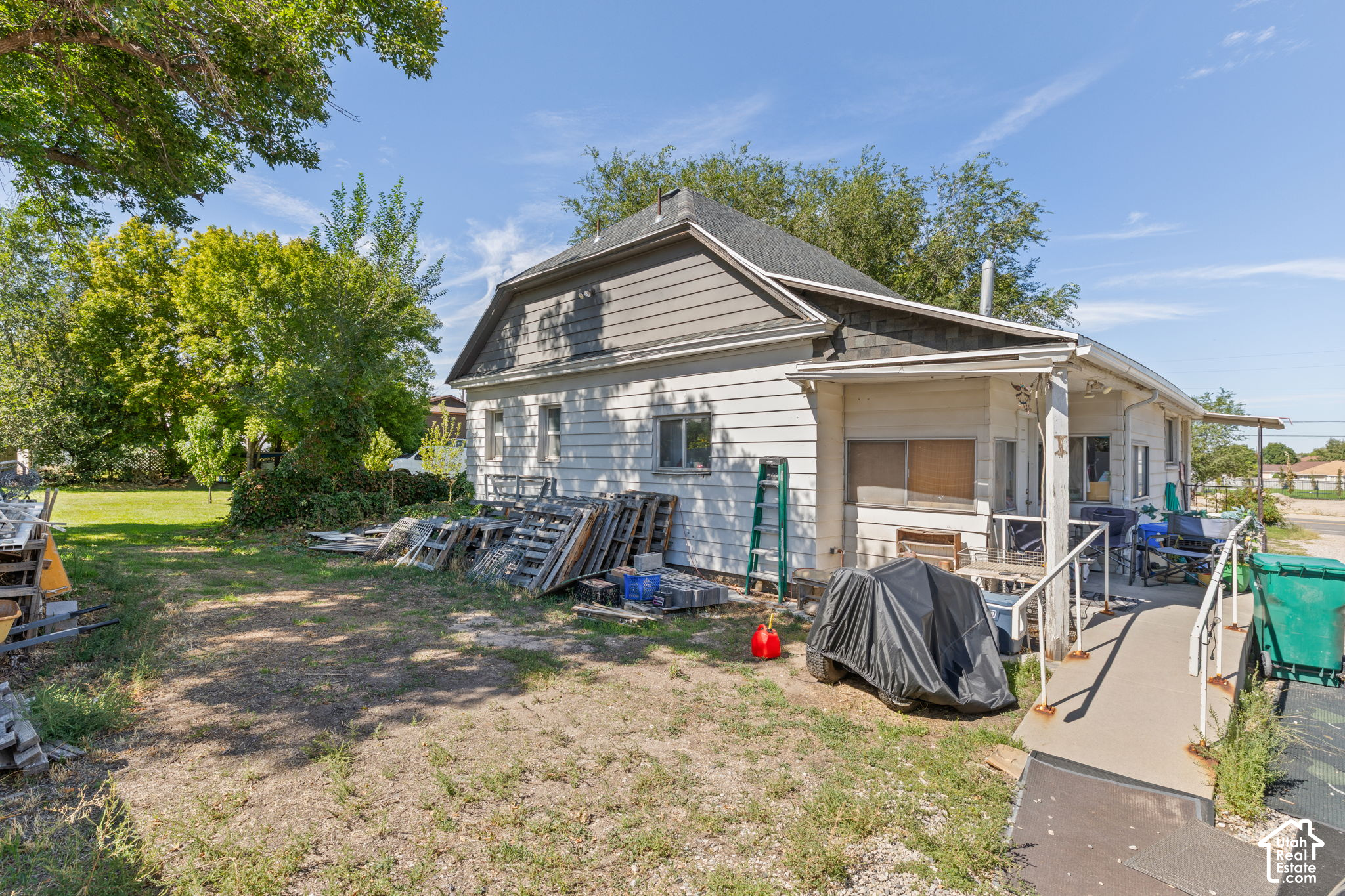 main property photo 15