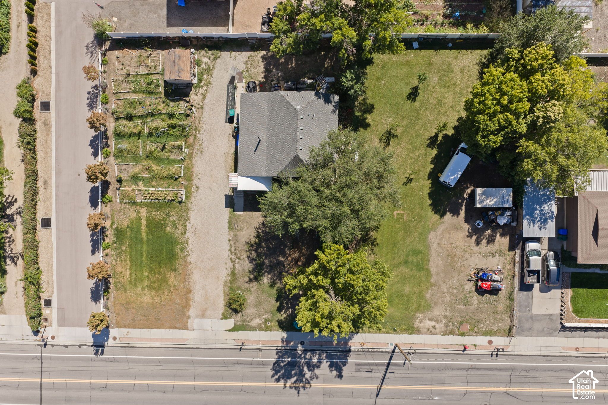 main property photo 19