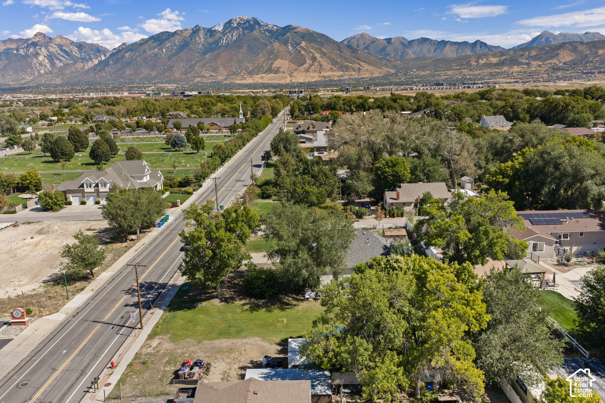 main property photo 6