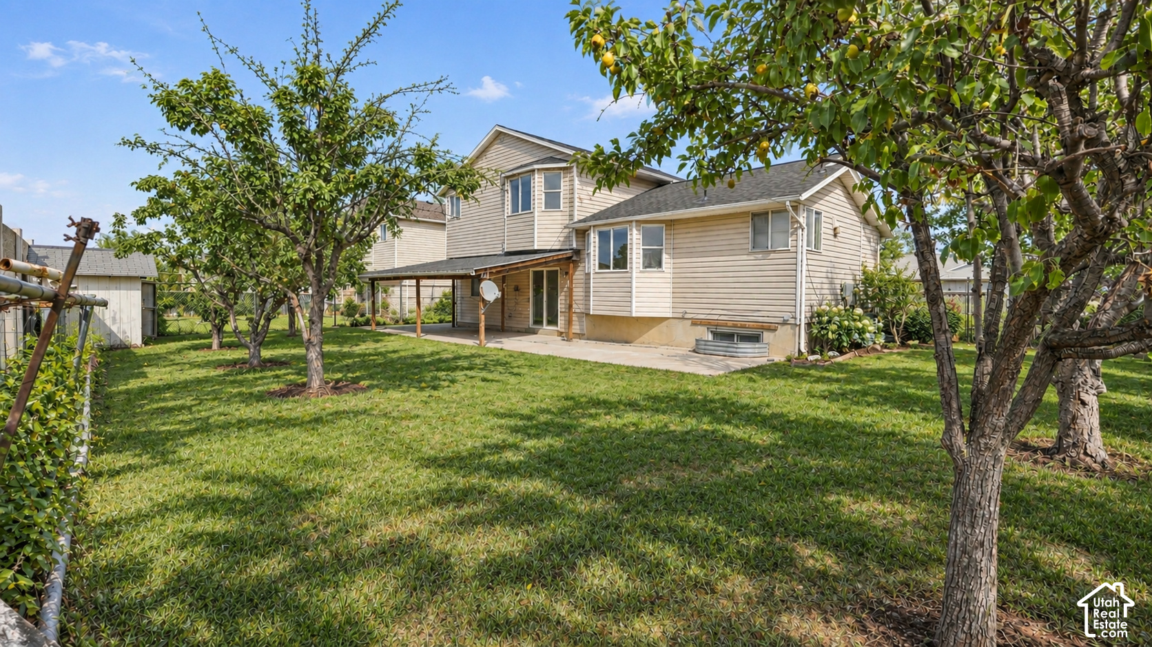 main property photo 27